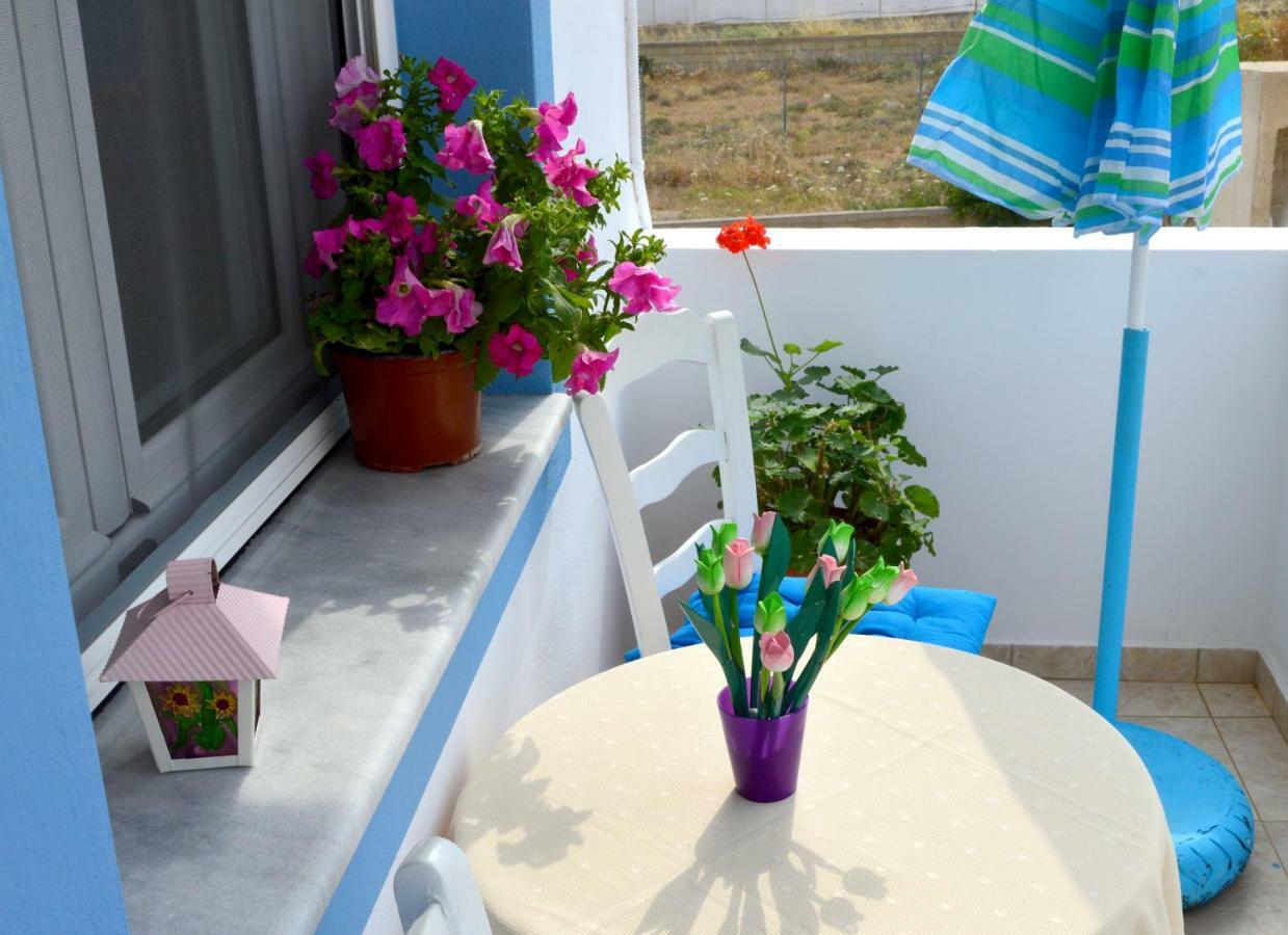 Meltemi Beach Apartments Milatos Luaran gambar